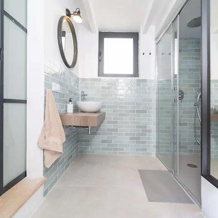 Hébergement de vacances Townhouse Helen House By Homevillas360