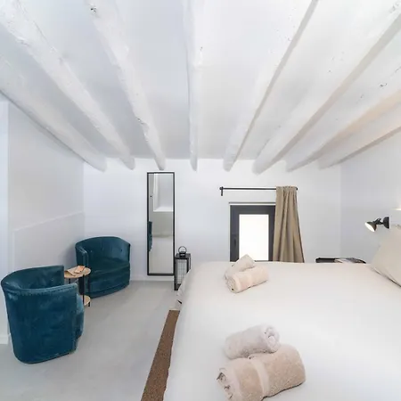 Townhouse Helen House By Homevillas360 Porreres