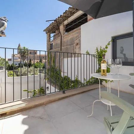 Townhouse Helen House By Homevillas360 Hébergement de vacances